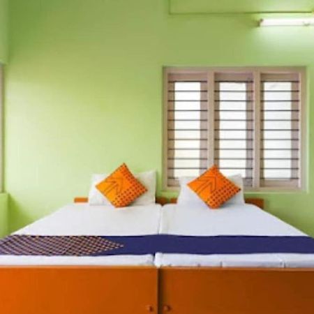 קולאם Zaina Tourist Home מראה חיצוני תמונה