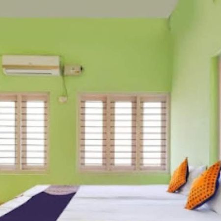 קולאם Zaina Tourist Home מראה חיצוני תמונה