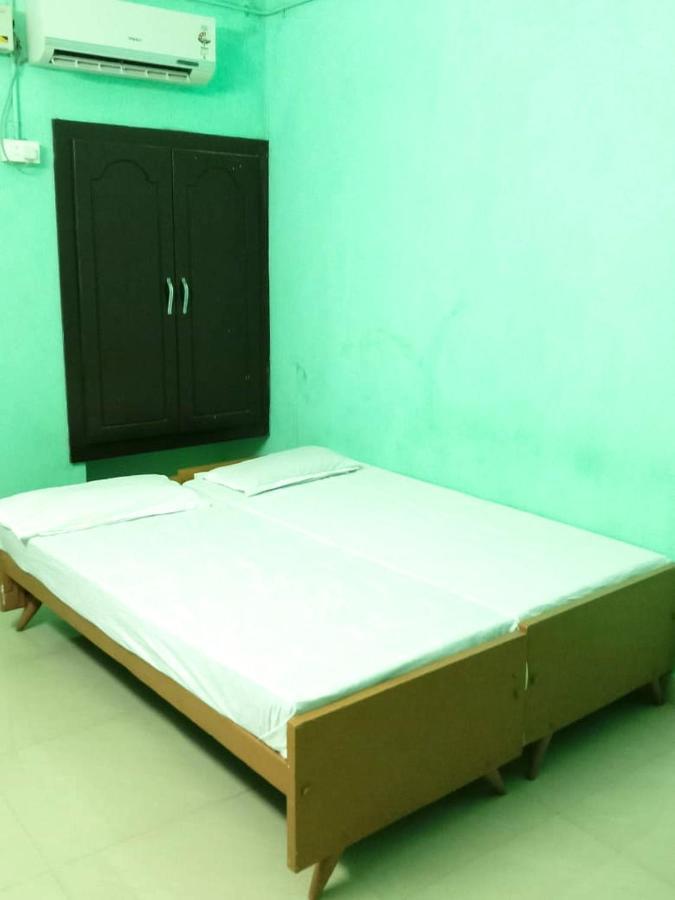 קולאם Zaina Tourist Home מראה חיצוני תמונה