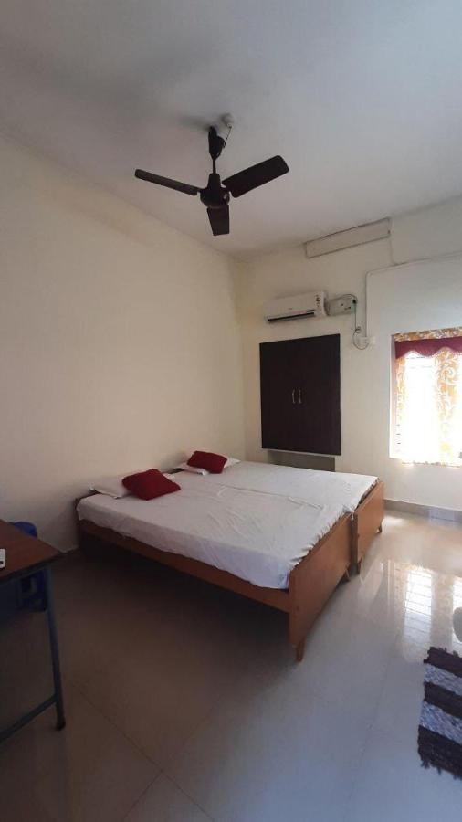 קולאם Zaina Tourist Home מראה חיצוני תמונה