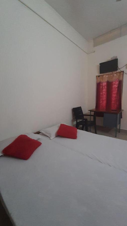 קולאם Zaina Tourist Home מראה חיצוני תמונה