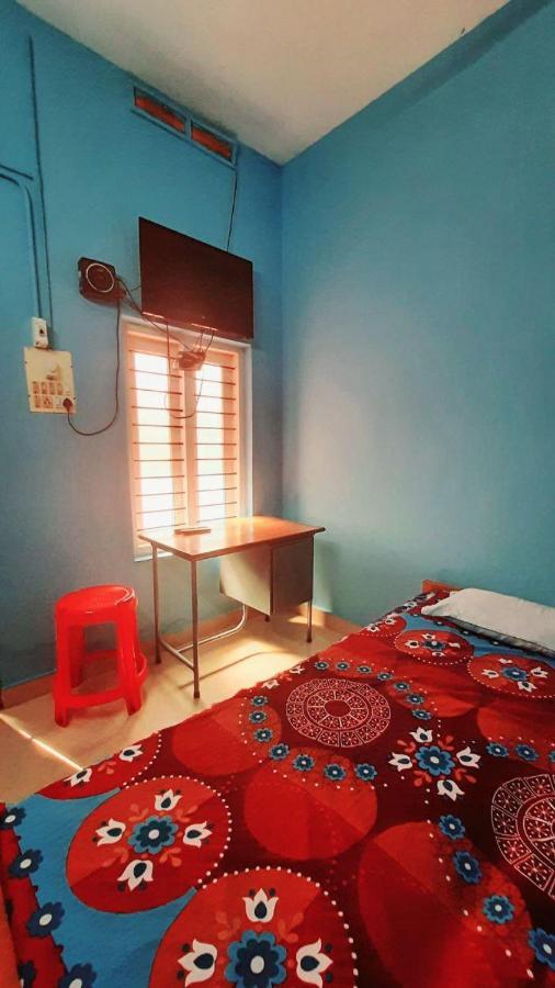 קולאם Zaina Tourist Home מראה חיצוני תמונה