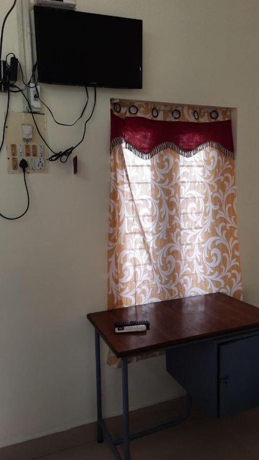 קולאם Zaina Tourist Home מראה חיצוני תמונה