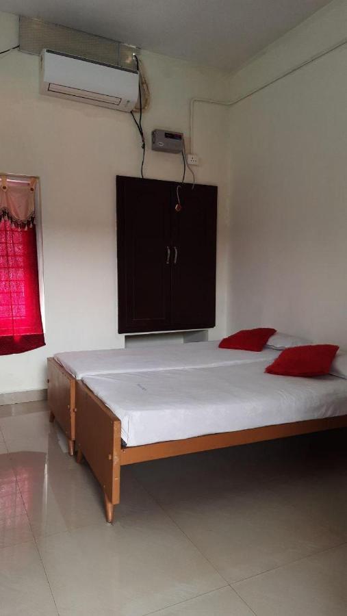 קולאם Zaina Tourist Home מראה חיצוני תמונה